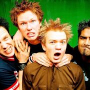 SUM 41 Resmi Bubar setelah Pertunjukan Terakhir di Toronto