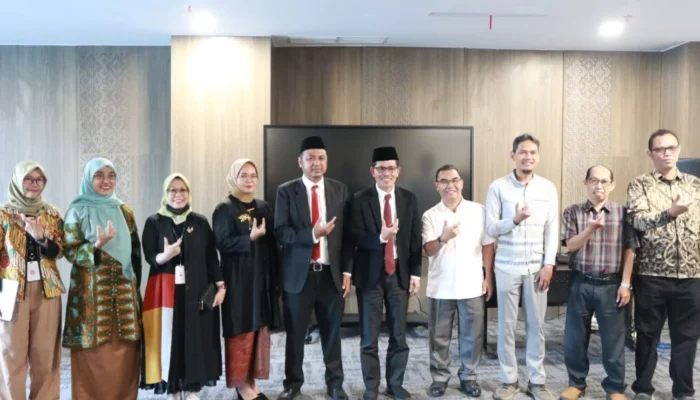 Candra Mustika Dilantik sebagai Wadek Bidang Akademik dan Kerjasama FEB UNJA, Ini Pesan Rektor