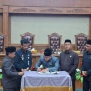 Pj Bupati Hadiri Paripurna Pengesahan Perda RTRW Muaro Jambi 2024-2044