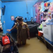 Bupati Bambang Bayu Suseno Tinjau Lokasi Banjir dan Bagikan Bantuan Sembako bagi Warga Terdampak
