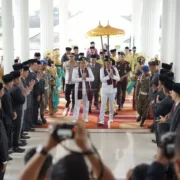 Bupati dan Wakil Bupati Muaro Jambi Disambut Secara Adat di Hari Pertama Jabatan