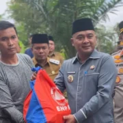 Banjir Meluas di Kabupaten Tebo, Bupati Agus Rubiyanto Salurkan Bantuan ke Korban Terdampak