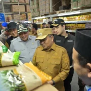 Wali Kota Jambi Tinjau Pasar dan Gudang Sembako Jelang Idul Fitri, Pastikan Stabilitas Harga dan Ketersediaan Barang