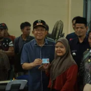 Bupati Muaro Jambi Tinjau Langsung Program “Jebol Ngudut” di Desa Tangkit